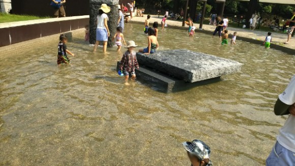 子供の楽園水遊び2